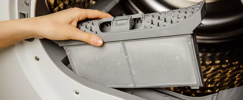 Signs Of A Clogged Dryer Lint Trap in Elk River, Minnesota